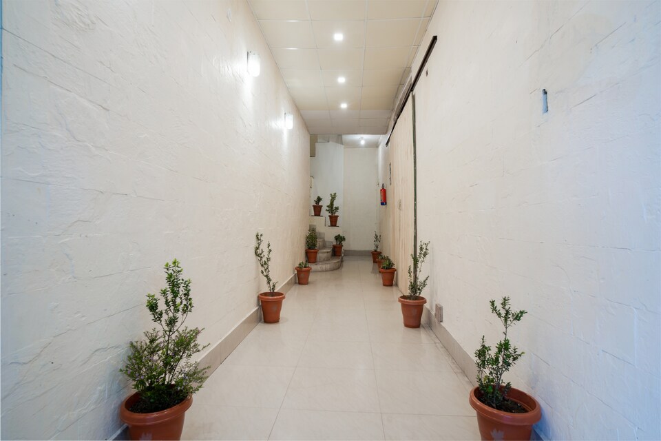 Capital O 13324 Hotel Kosmos Anamika, Mall Road Nainital, Nainital