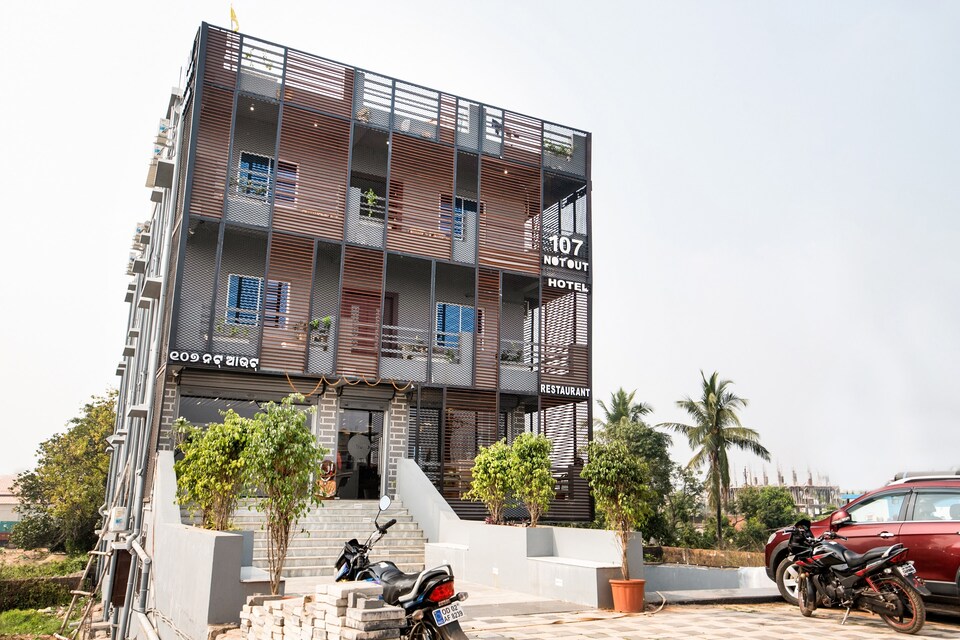 Capital O 65818 107 Not Out, Bapuji Nagar, Bhubaneswar