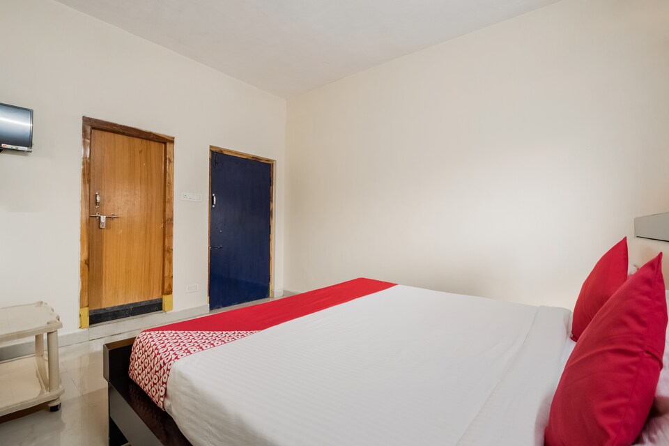 OYO 65826 Govardhana Residency, Beach Side Visakhapatnam, Visakhapatnam