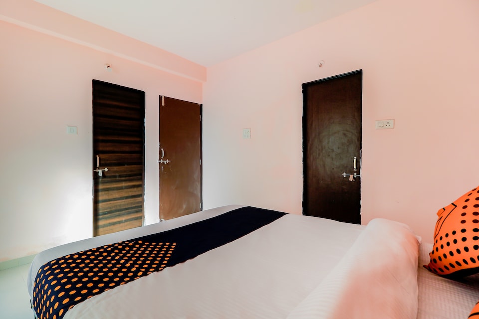 SPOT ON 65836 Garnet Service Apartments, Hingna Road Nagpur, Nagpur