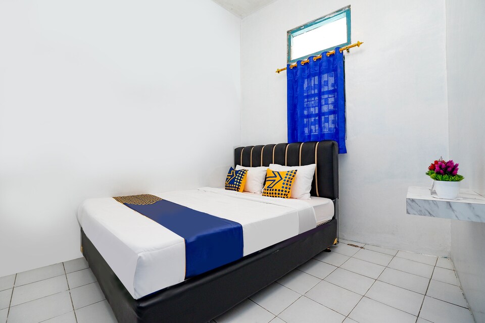 SPOT ON 2262 Indekost Putri Kikandrya, Solo Timur, Solo