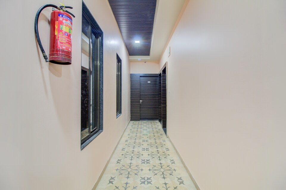 SPOT ON 65841 Matoshree Palace, Satara, Satara