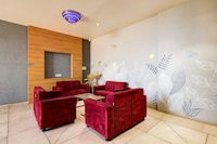 Super Townhouse Nagthane Satara Formerly Matoshree Palace