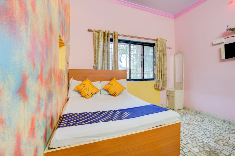 SPOT ON 65842 Leela Inn Lodging And Boarding , Karjat city, Karjat