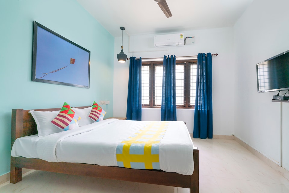 OYO Home 65849 Elegant Tharayil Apartments 3bhk, Vytilla Kochi, Kochi