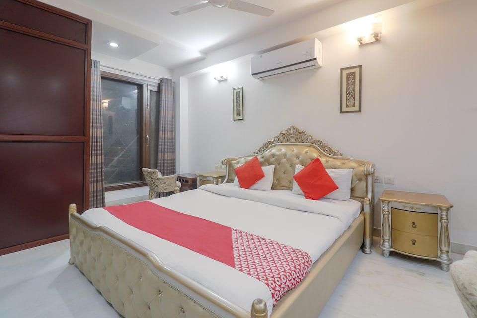 OYO 65865 Taj Suites, Okhla Jasola Delhi, Delhi