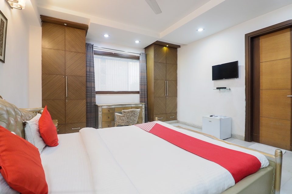 OYO 65865 Taj Suites, Okhla Jasola Delhi, Delhi