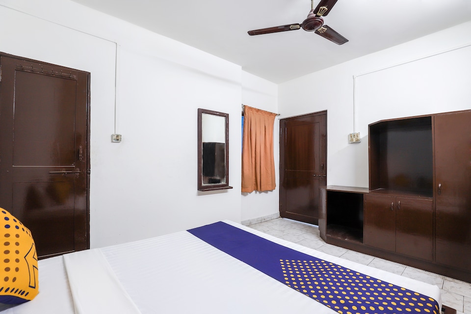 SPOT ON 65876 Shivam Guest House, POR Vadodara, Vadodara