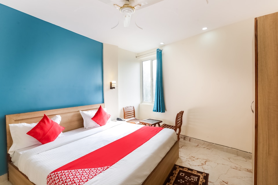 OYO 65893 Hotel Sunshine , Airport Delhi, Delhi Transit
