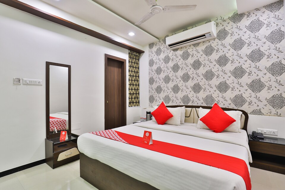 OYO 5373 Hotel Swagatam Inn, Dhebar Road, Rajkot