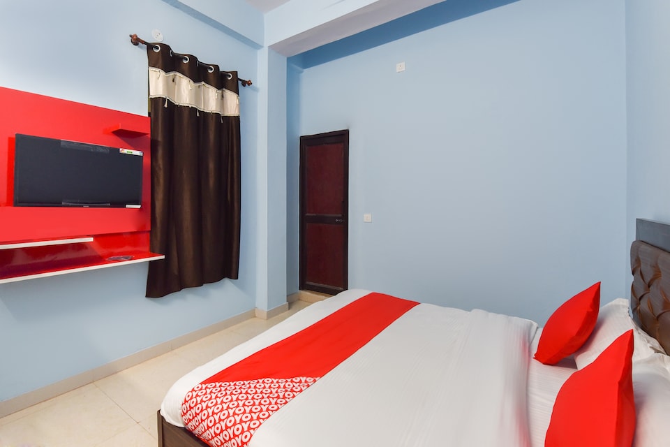 Flagship 65912 Hotel Food Mania, Mandi, Mandi