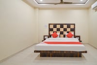 OYO Tulshi Residency 