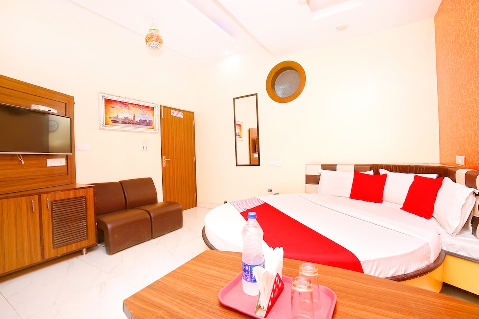 OYO Flagship 5375 Hotel White House, Railway Station Chandigarh, Chandigarh