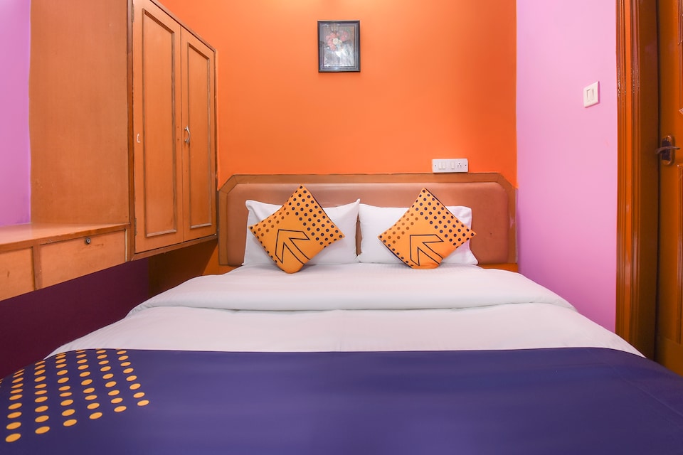 SPOT ON Sindur Lodge, Bidadi, Bangalore