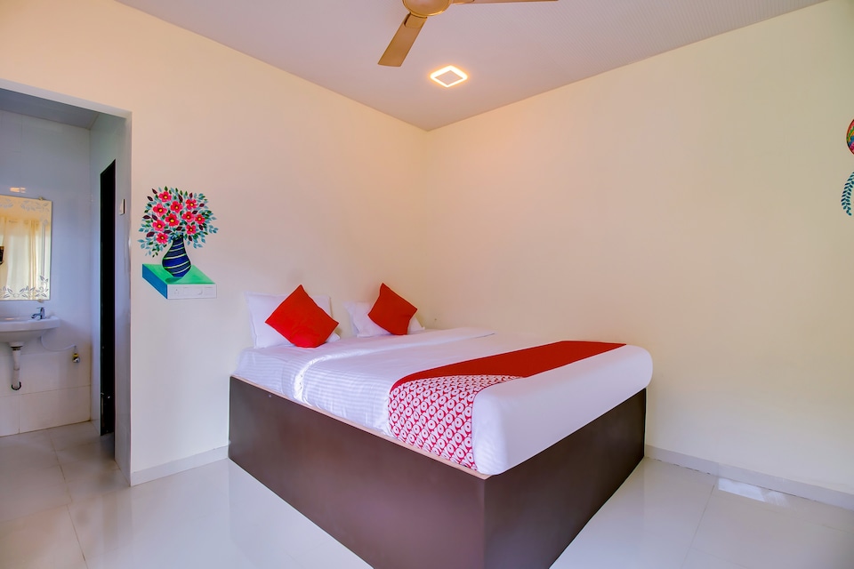 OYO 65929 Strand Resorts, Karjat city, Karjat