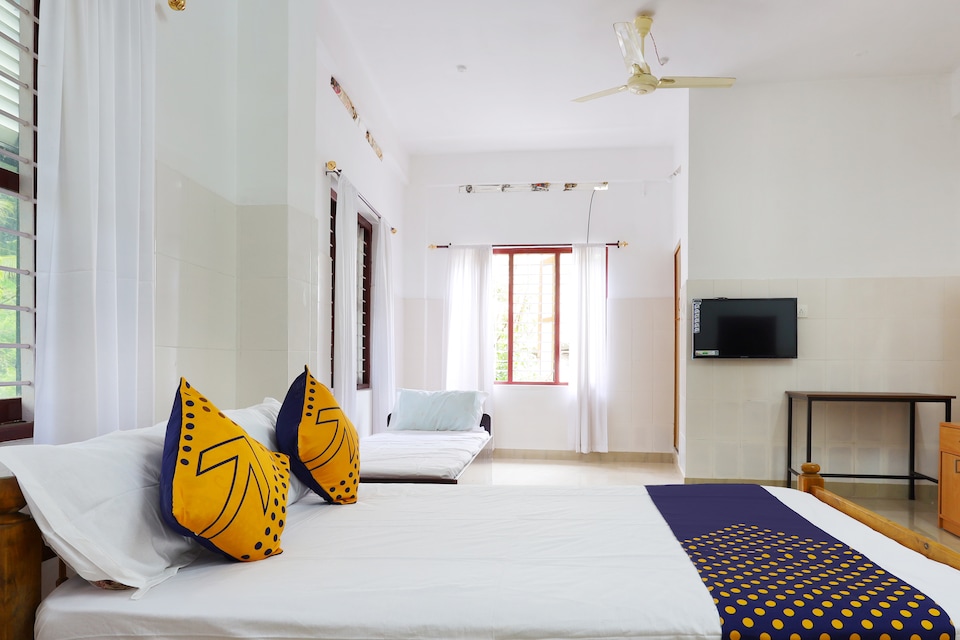 OYO 65934 Drisya Lodge, Kollam, Kollam