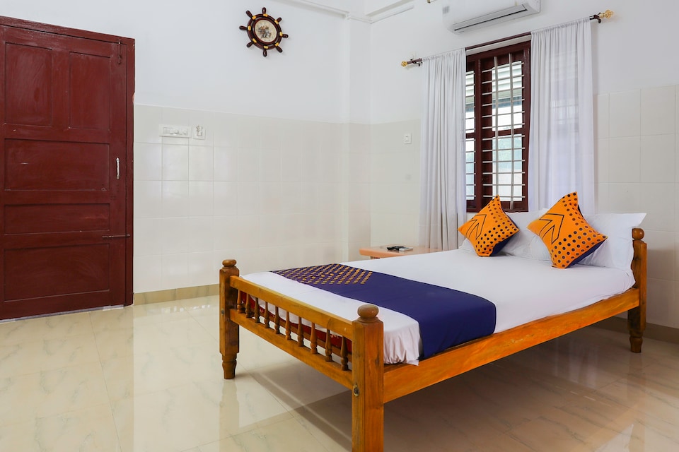 OYO 65934 Drisya Lodge, Kollam, Kollam