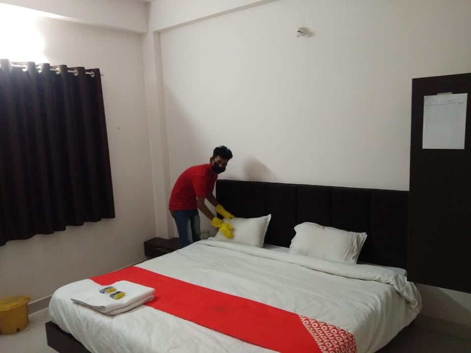OYO 65938 Krishna Palace, MP Nagar Bhopal, Bhopal