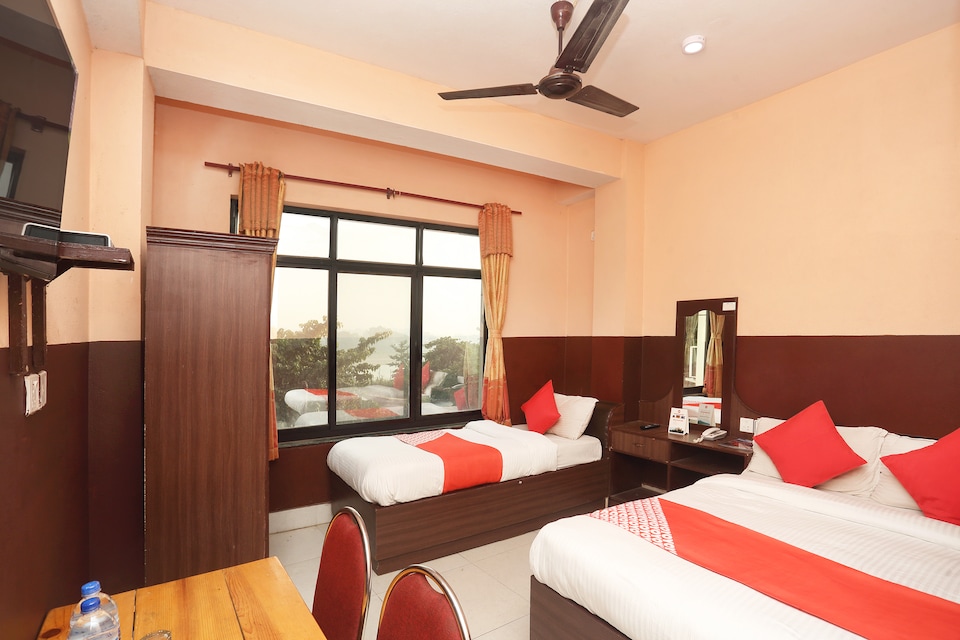 OYO 692 Hotel Mansarovar, Bharatpur Nepal, Chitwan