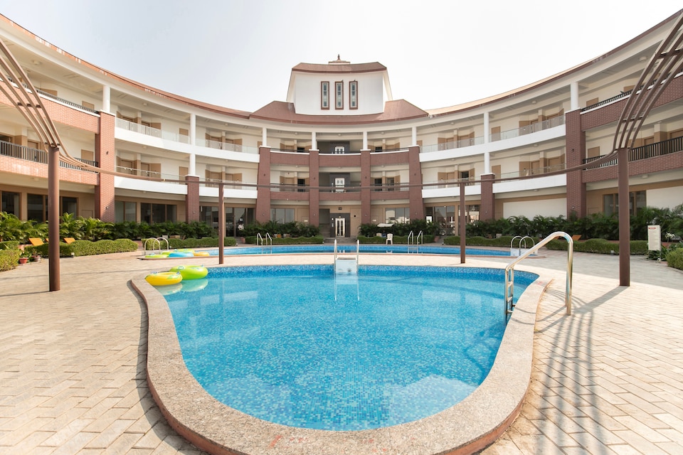 Palette - Lords Resort, Rajkot Ahmedabad Highway, Rajkot