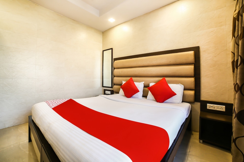 OYO 65961 Lake Bloom Residency, Mumbai Powai-Chandivali-Vikhroli, Mumbai