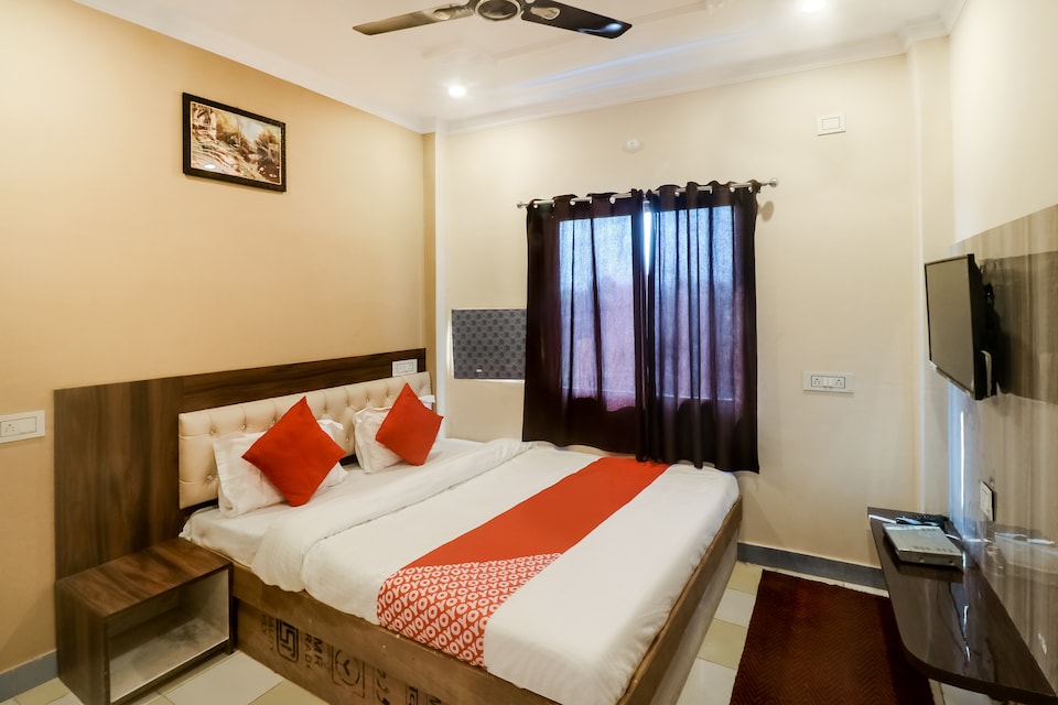 OYO 65985 Hotel Bliss Guest House, Assi Ghat Varanasi, Varanasi