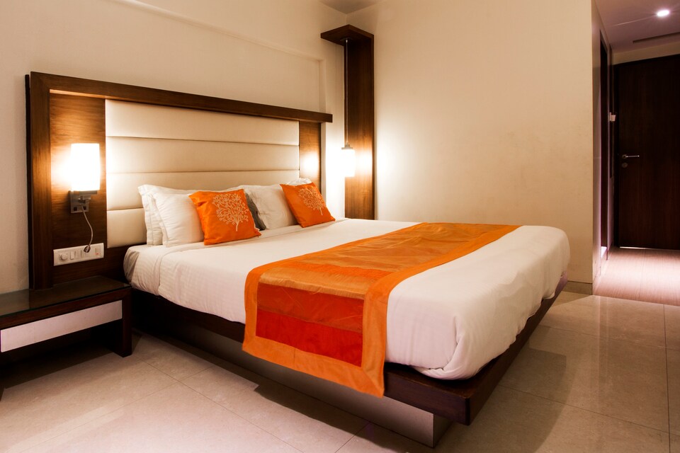 OYO Premium 090 Passport Office Thane, Mumbai Thane-Mulund-Bhandup, मुंबई