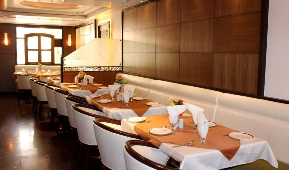 OYO Premium 090 Passport Office Thane, Mumbai Thane-Mulund-Bhandup, मुंबई