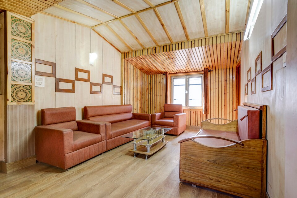 Live on MUS318 , Picture palace Mussoorie, Mussoorie