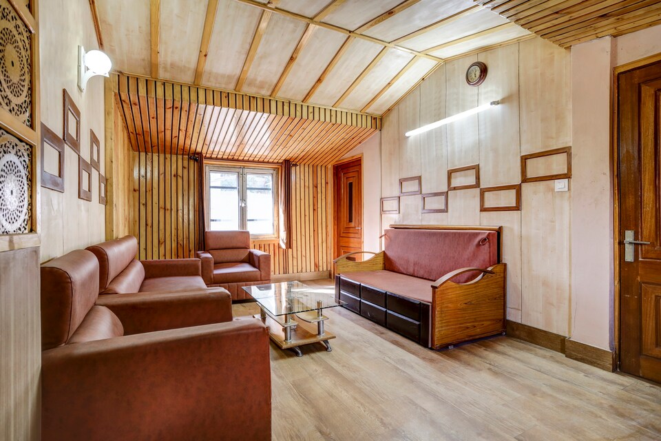 Live on MUS318 , Picture palace Mussoorie, Mussoorie