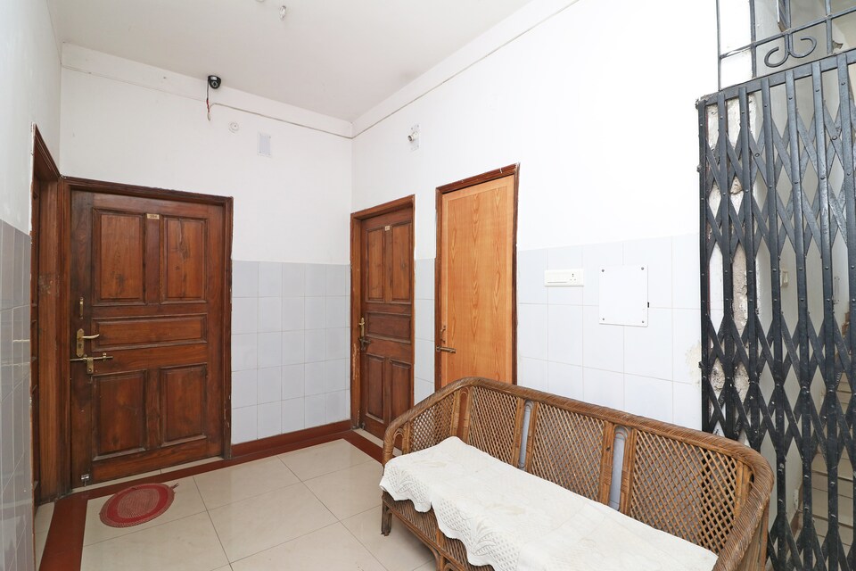 SPOT ON 5384 Executive Home, Harmu, Ranchi
