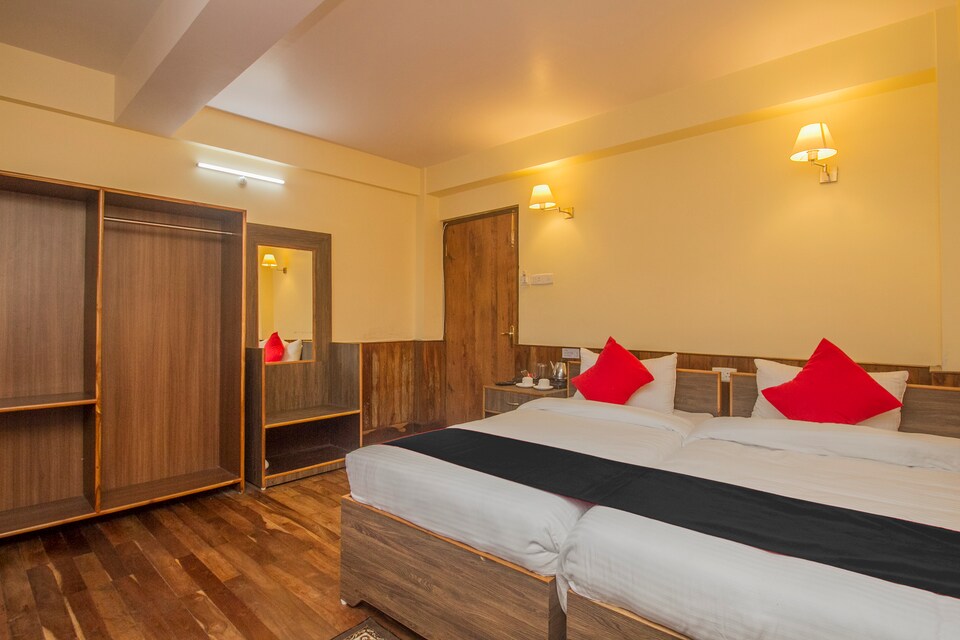 Capital O 66003 Hotel Central Inn, Darjeeling, Darjeeling