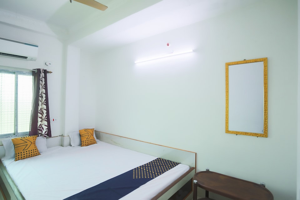 OYO 66021 Prisha Anusthan  Bhawan & Lodge, Tarapith, Tarapith