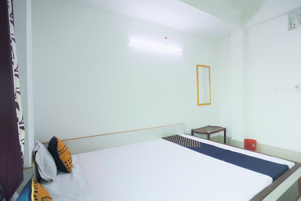 OYO 66021 Prisha Anusthan  Bhawan & Lodge, Tarapith, Tarapith