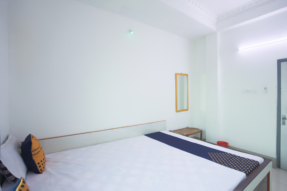 OYO 66021 Prisha Anusthan  Bhawan & Lodge, Tarapith, Tarapith