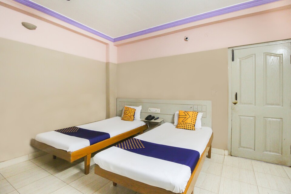 SPOT ON 66031 Select Lodge, Bijapur city, Bijapur