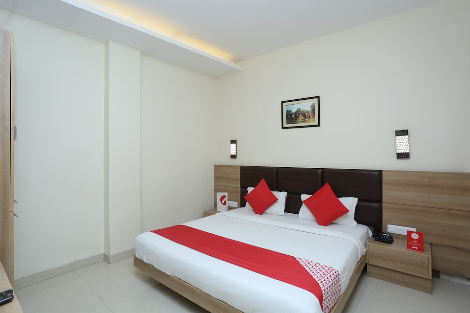 Capital O 5389 Hotel Polo Club, Patiala, Patiala