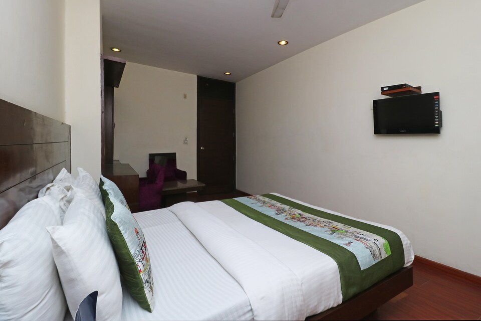 OYO 5392 Hotel Raj, Paharganj Delhi, Delhi