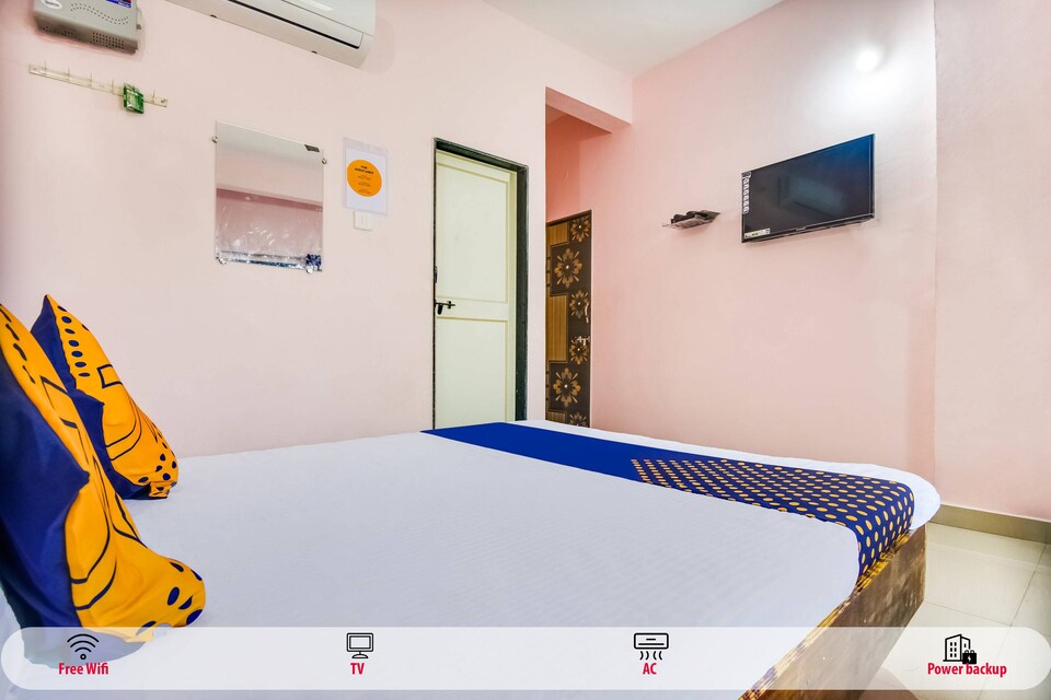 OYO 66077 Hotel Radhika Restaurant & Lodging, Shirdi, Shirdi