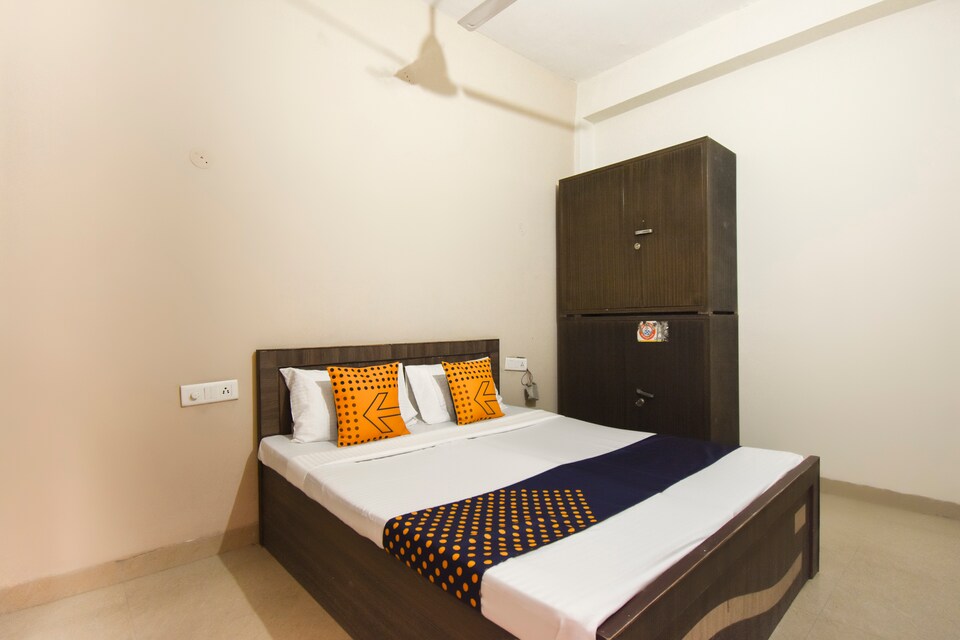 SPOT ON 66079 Noor Guest House, Sirhind, Sirhind