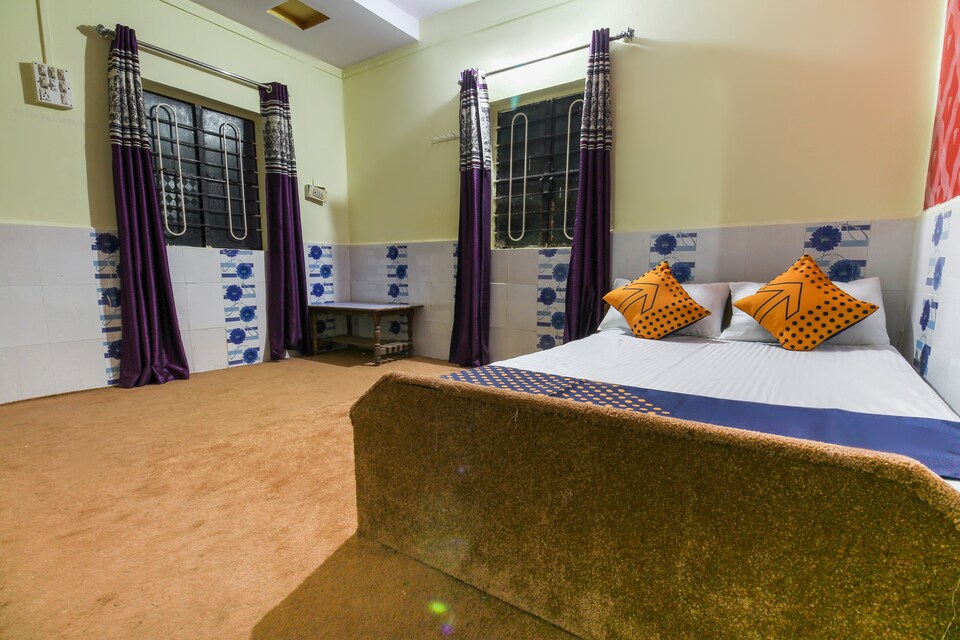 SPOT ON 66092 Garva Lodge, Mohol, Solapur