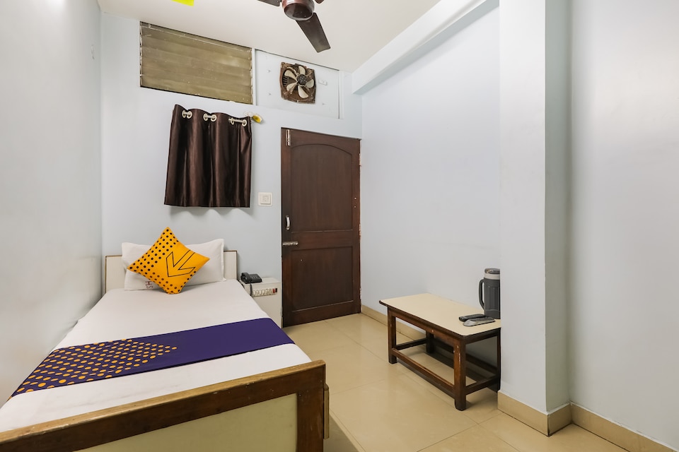 SPOT ON 66094 Hotel Shikha, Hamidia Road Bhopal, Bhopal