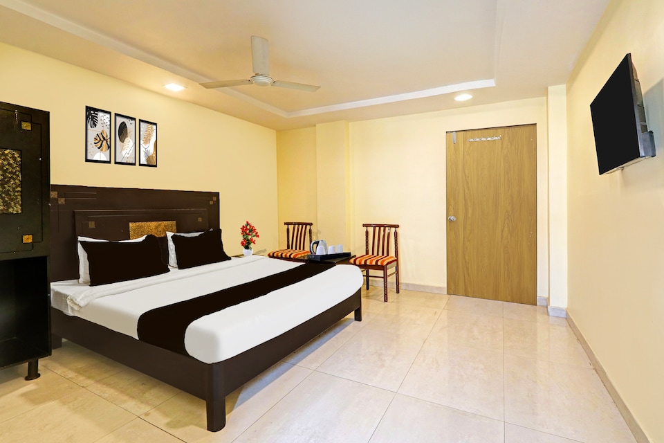 OYO 66120 Sai Priyanka Inn, Kurnool, कुरनूल