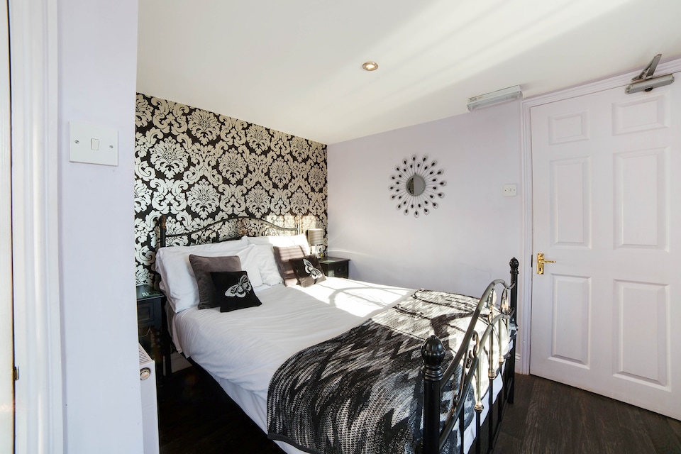 OYO The Nelson Country House, Burnham Market, Burnham Market