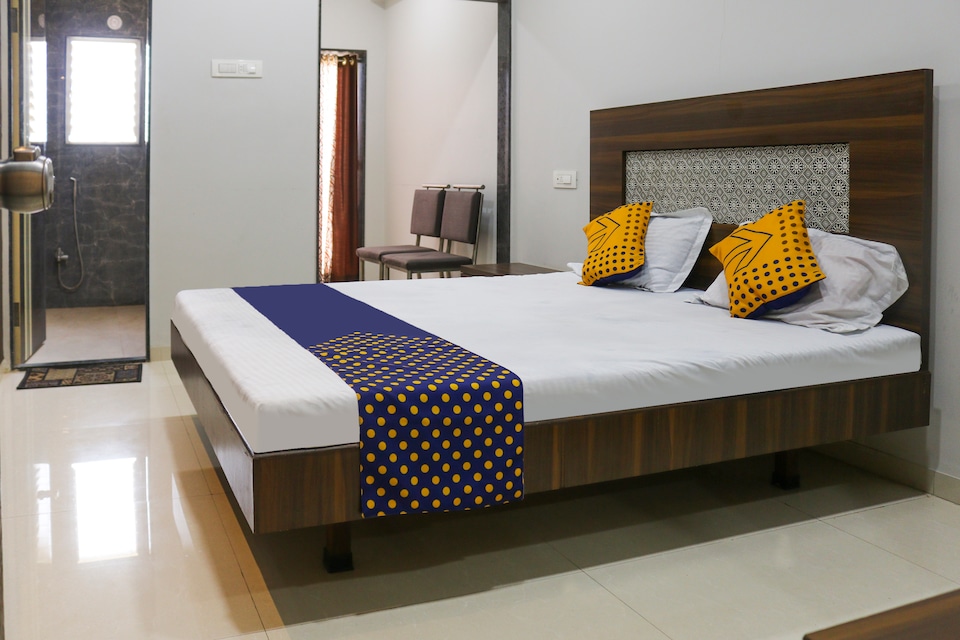 SPOT ON 66122 Hotel Suyog, Sangli, Sangli
