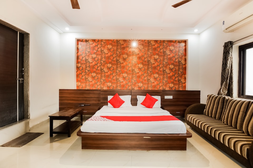 OYO 66130 Hotel Nikunj Plaza, Dungarpur, Dungarpur