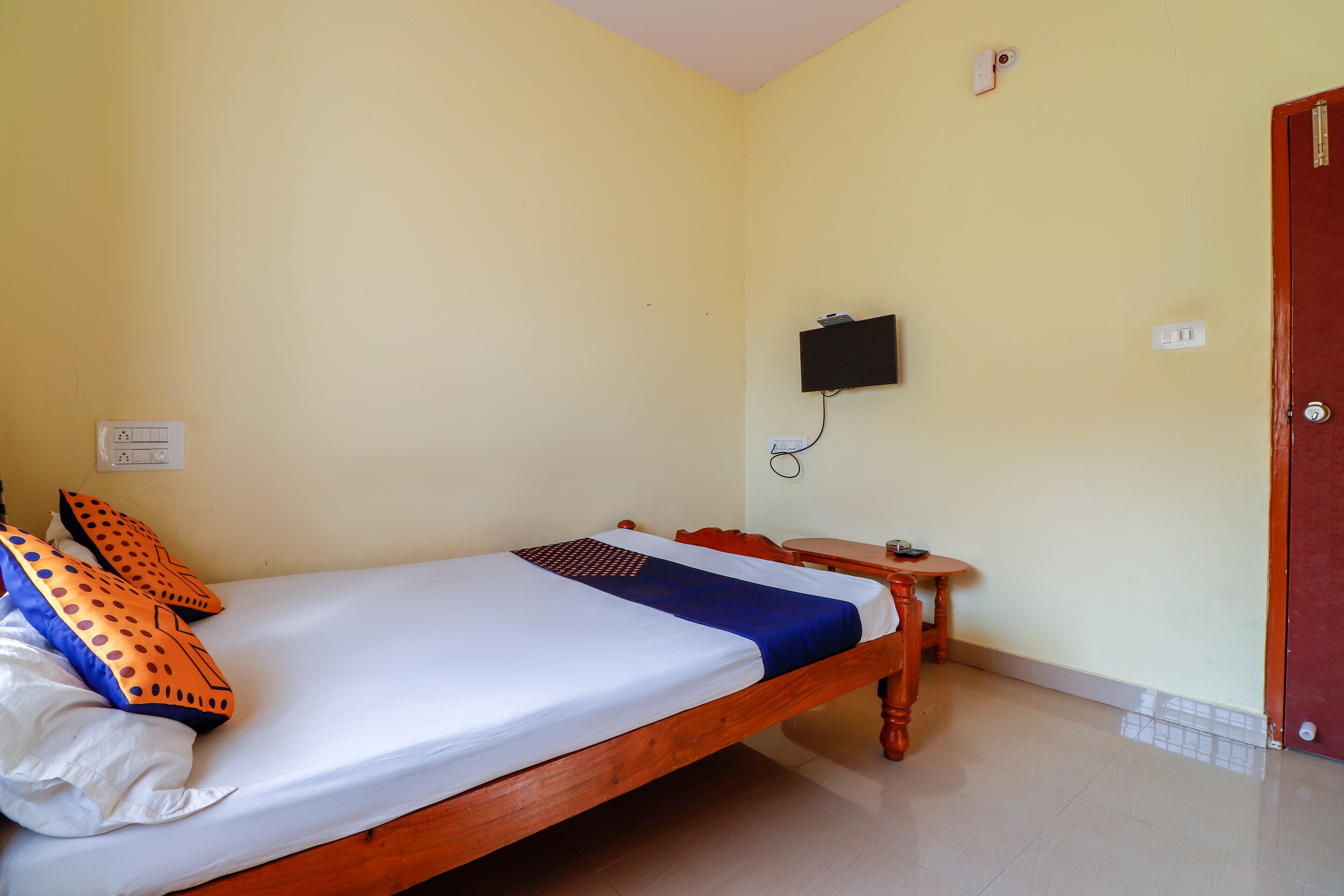 Hotels near Toyota Plant  Bangalore  Room     4741 night