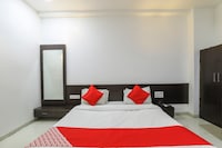 OYO Hotel 4 Way