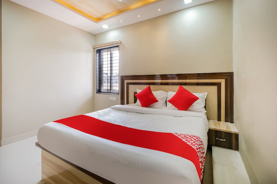 OYO 66166 Parinaya Grand, Transit Vizag, Visakhapatnam