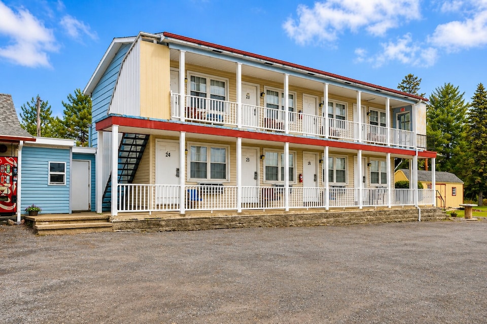 OYO Hotel Starlite Seneca Falls, Seneca Falls NY, Seneca Falls NY